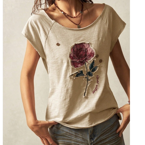 Boho Rose Floral Patch Graphic Short Sleeve Top - Picture 3 of 5